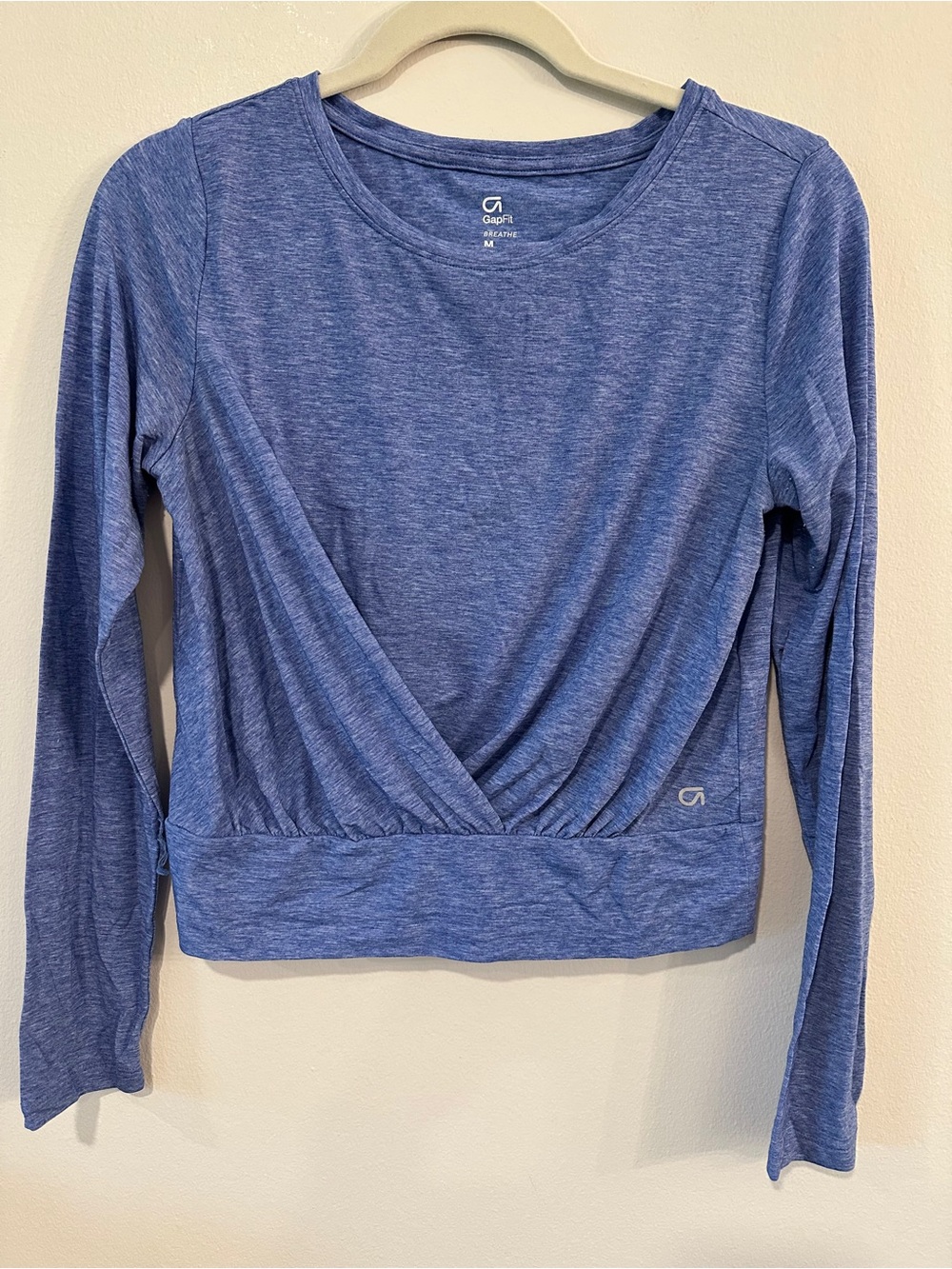Gap Fit Women’s Long-Sleeve Wrap Crop Top | Blue | M